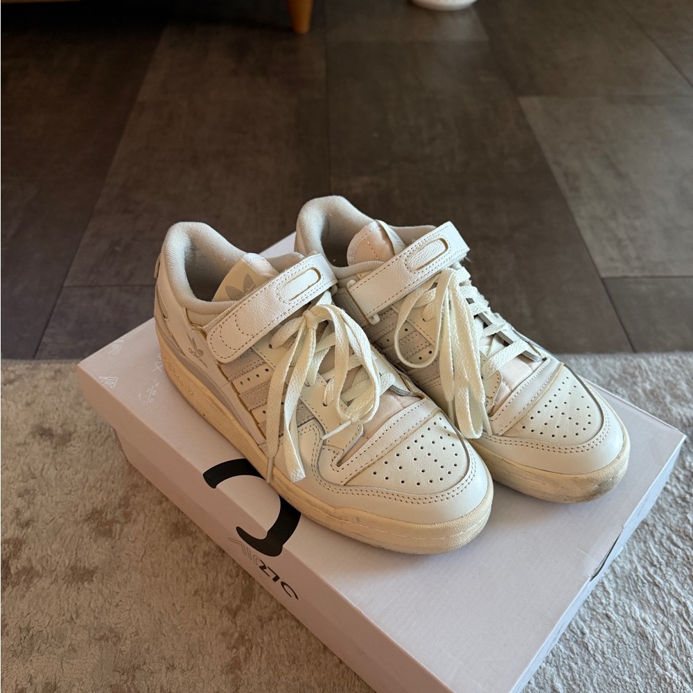 Unisex Adidas shoes